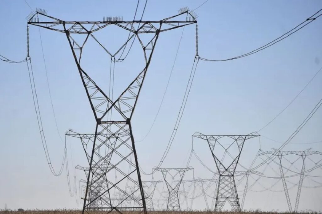 “gato”-de-energia-cresce-no-rj-e-ja-levou-mais-de-100-a-prisao