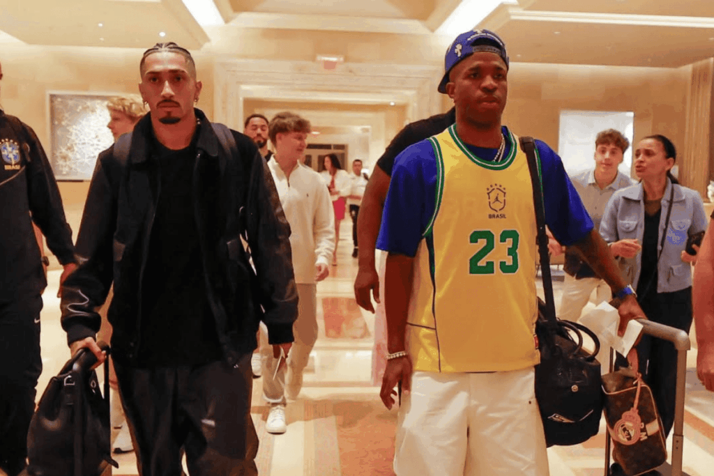 raphinha-e-vini-jr.-se-apresentam-na-selecao-brasileira-para-amistosos