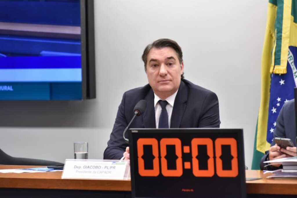 apos-entrada-de-moro-no-pl,-presidente-no-parana-deixa-o-partido