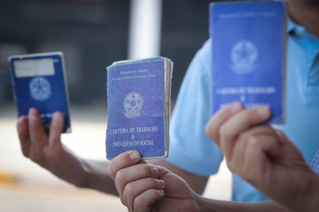 com-ate-r$-3,2-mil-de-salario,-df-tem-1,3-mil-vagas-nesta-quarta-feira