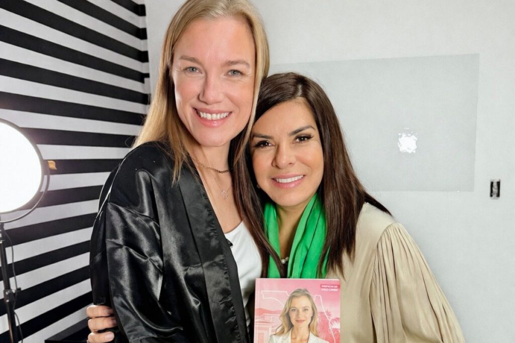 maqueli-florida-e-mara-maravilha-se-encontram-em-orlando