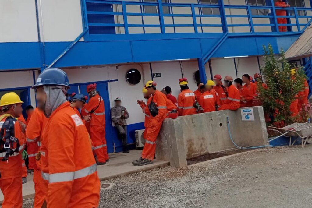 operarios-do-metro-passam-mal-apos-comer-marmita-de-empresa-irregular