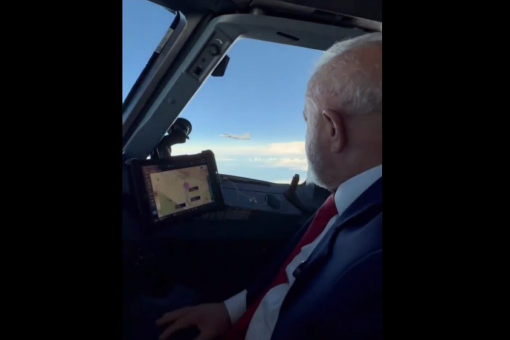 lula-voa-no-f-39e-gripen,-1o-caca-supersonico-produzido-no-brasil