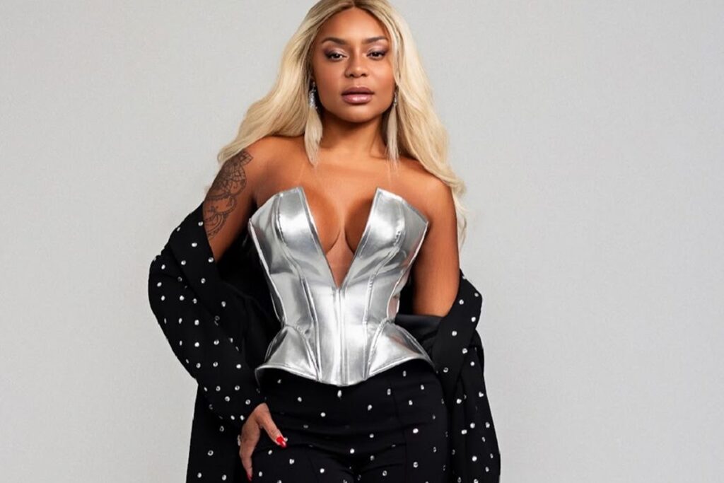 cariucha-descarta-comparacoes-com-gimenez:-“sou-louca-e-favelada”