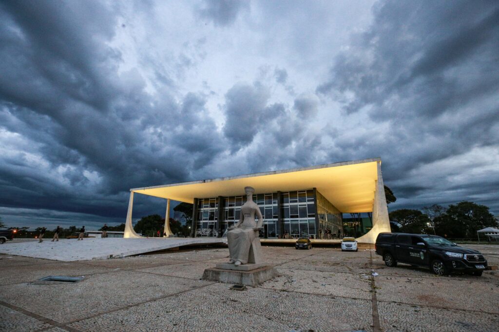 diretora-geral-do-stf-diz-a-cpmi-que-resposta-sobre-numero-funcional-cabe-a-fachin