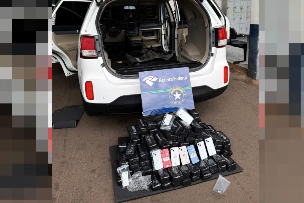 receita-apreende-r$-1,4-milhao-em-iphones-em-fundo-falso-de-carro