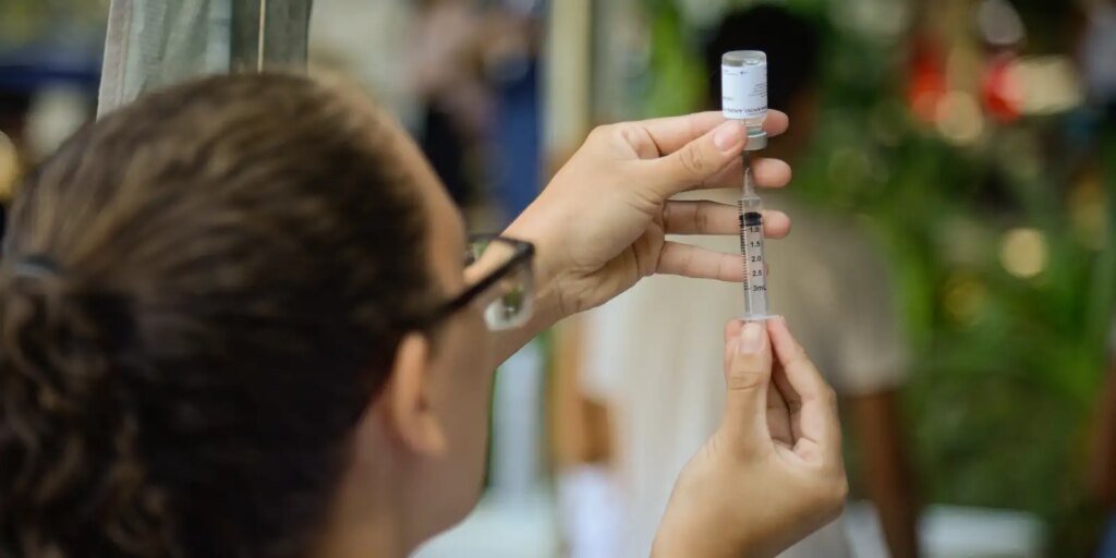 Vacinação nacional contra gripe começa no sábado vacinacao-nacional-contra-gripe-comeca-no-sabado