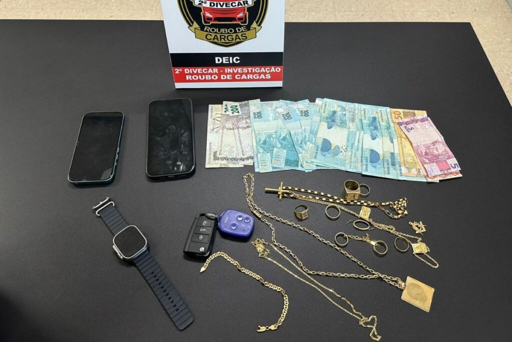 dupla-que-roubou-cerca-de-r$-10-milhoes-em-cargas-na-capital-e-presa