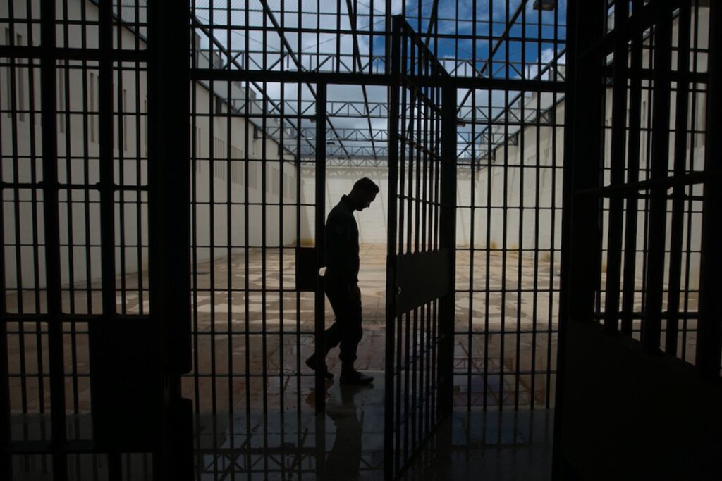lei-antifaccao:-apenas-1,4%-dos-presos-recebem-auxilio-reclusao