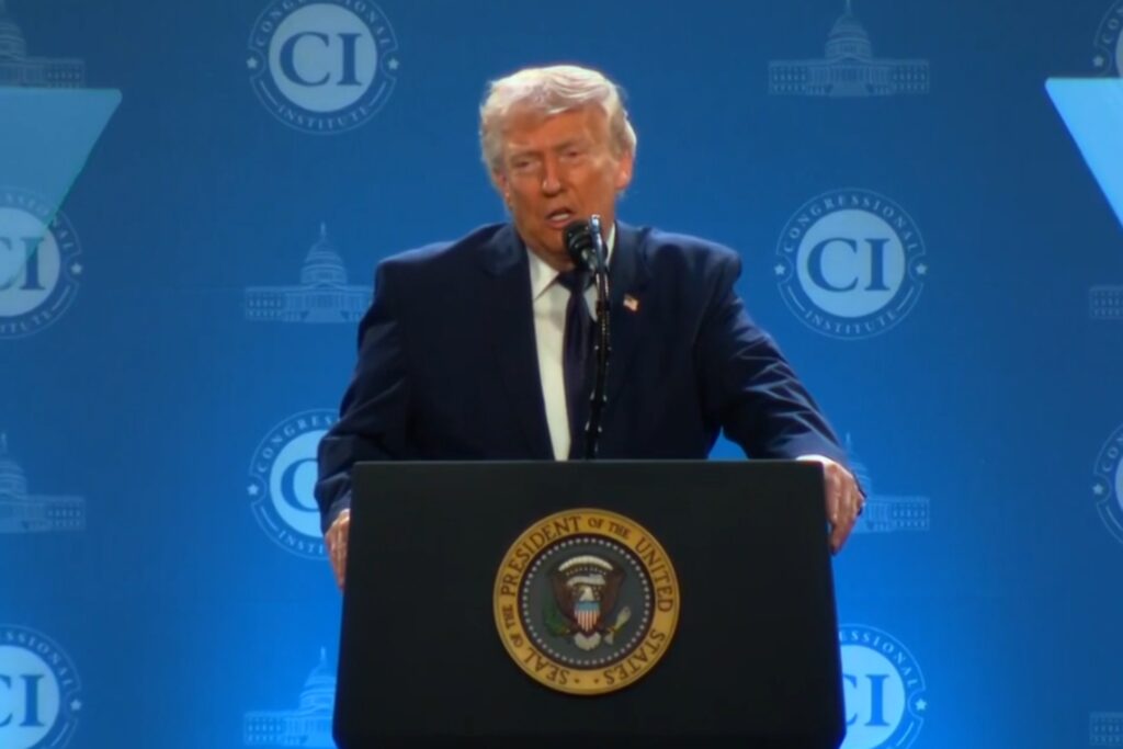 apos-guerra,-desaprovacao-de-trump-bate-recorde-e-chega-a-59%