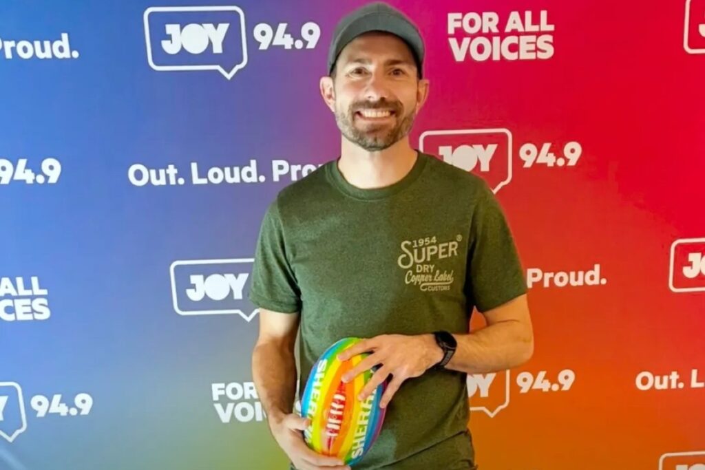 ex-jogador-de-futebol-australiano-se-assume-gay-e-quebra-tabu-na-liga