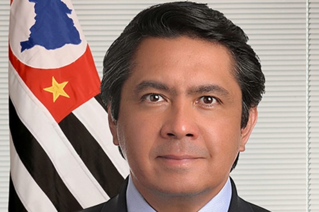 camera-mostra-momento-em-que-senador-giordano-tenta-“carteirada”-em-pm.-veja-video