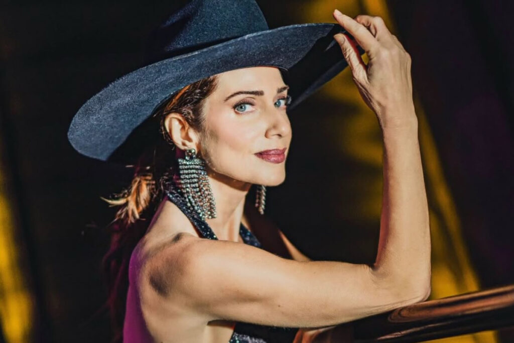 aos-52-anos,-leticia-spiller-diz-viver-momento-de-plenitude:-“loba”