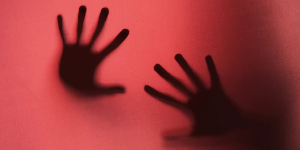 entenda-o-que-e-vicaricidio;-projeto-de-lei-endurece-pena-para-o-crime