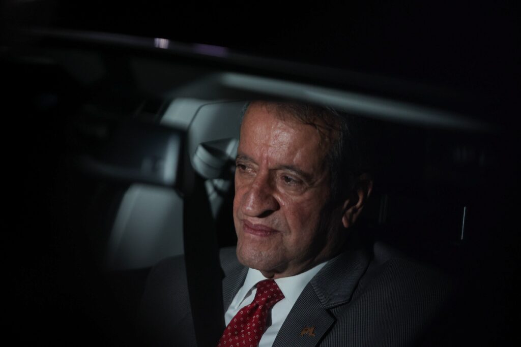 valdemar-se-reune-com-aecio-em-busca-do-apoio-do-psdb-a-flavio