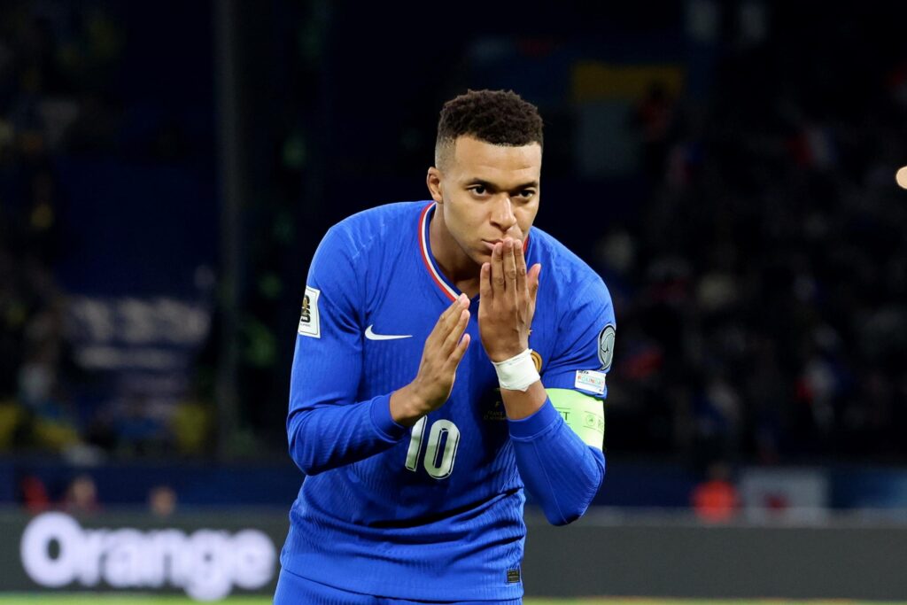 com-mbappe,-franca-esta-escalada-para-enfrentar-o-brasil;-confira