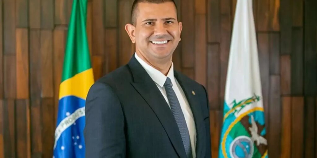 Douglas Ruas é eleito presidente da Alerj e será governador do Rio douglas-ruas-e-eleito-presidente-da-alerj-e-sera-governador-do-rio