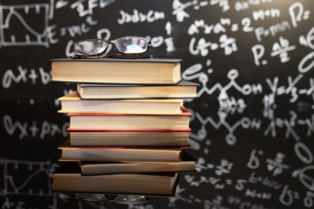 os-cinco-pilares-da-fisica-teorica-na-visao-de-referencia-brasileira