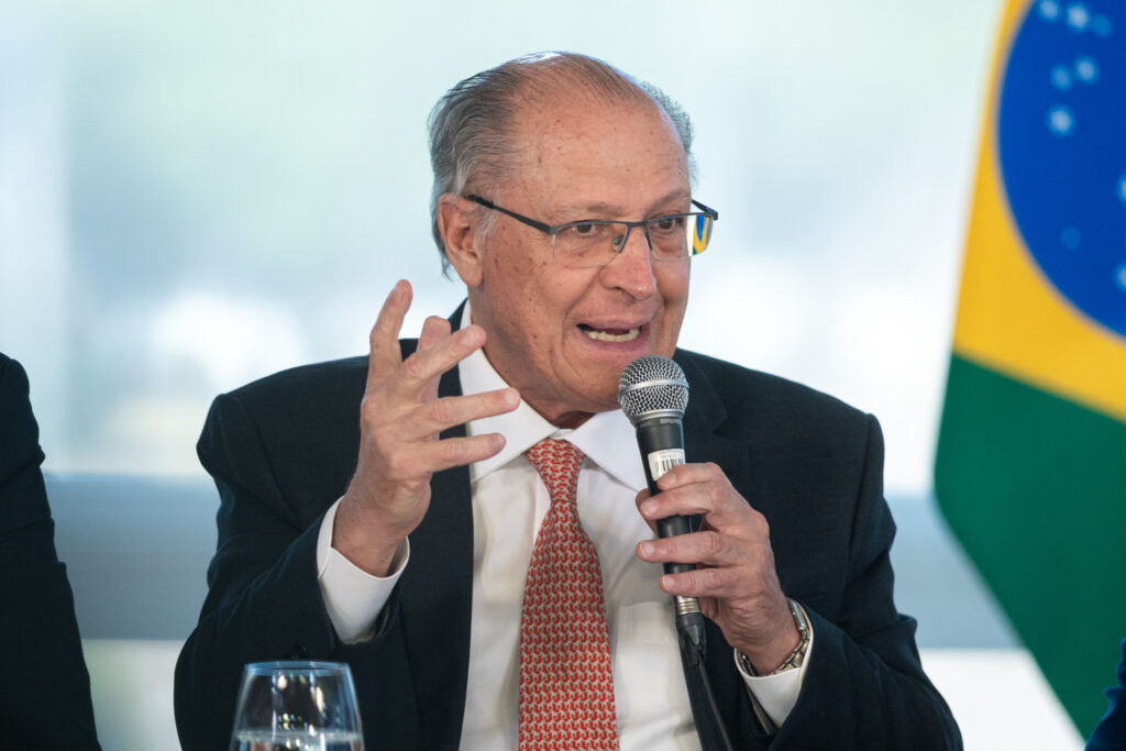 estados-precisam-ajudar-para-evitar-alta-dos-combustiveis,-diz-alckmin