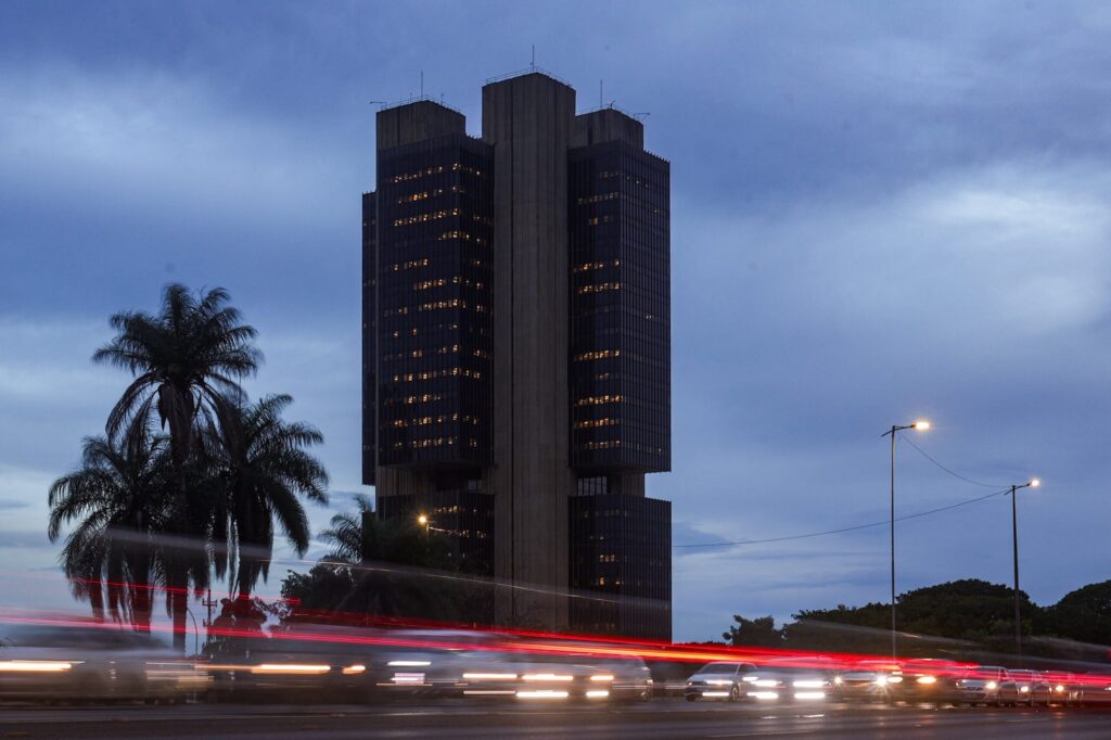 brasil-tem-deficit-de-us$-5,6-bilhoes-nas-contas-externas-de-fevereiro