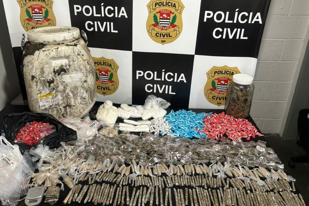 esquema-do-pcc-levava-drogas-de-barco-entre-cidades-do-litoral-de-sp.-veja-video