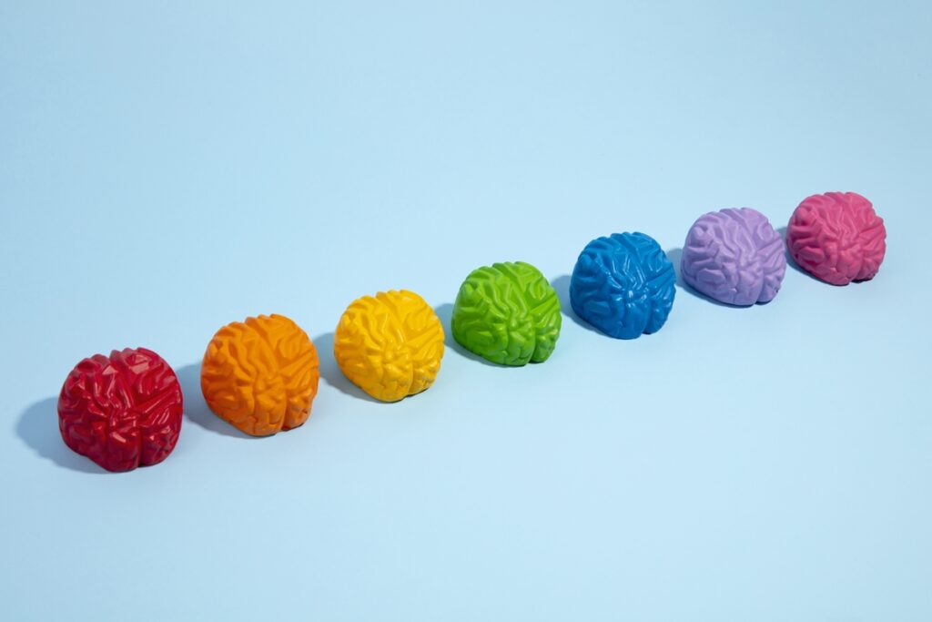 todo-mundo-tem-neurodivergencia?-entenda-o-que-o-termo-significa