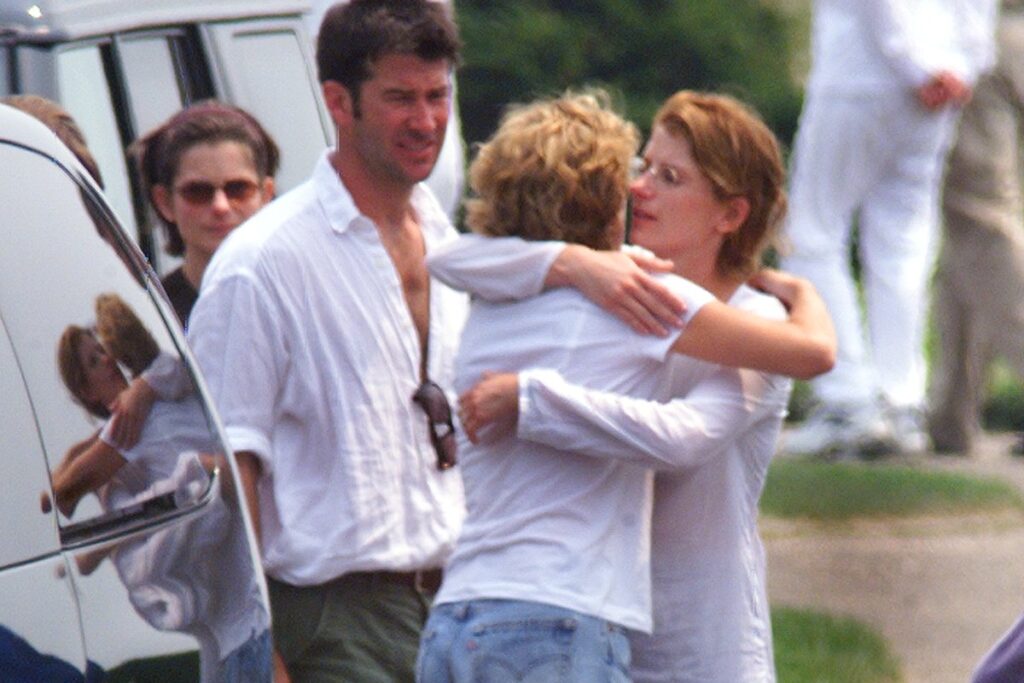 viagem-de-jfk-jr.-e-carolyn-transformou-o-casamento-de-rory-em-luto