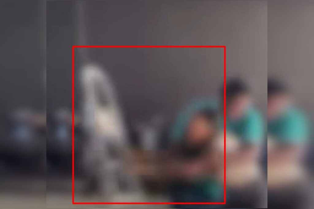 “vou-te-matar”:-armada-com-gilete,-mulher-agride-homem-em-oficina.-veja-video