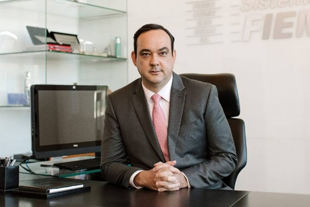 cotado-para-ser-candidato-de-flavio-em-mg-deixa-fiemg-e-entra-no-pl