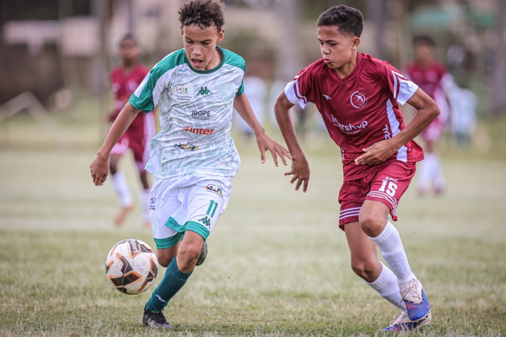candangao-sub-11/13-tem-apenas-uma-equipe-100%-em-ambas-as-categorias