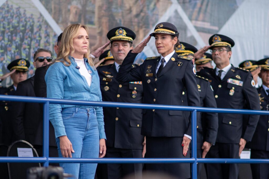 apos-cancelar-aniversario-de-brasilia,-celina-promete-mais-cortes