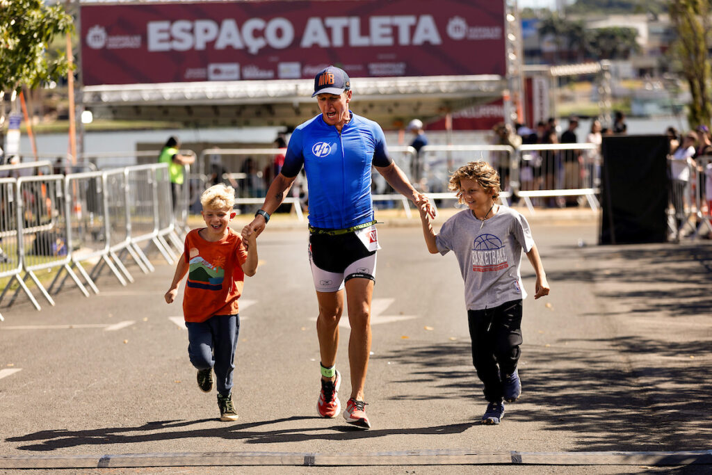 metropoles-endurance:-emocao-e-superacao-marcam-disputa-do-triathlon