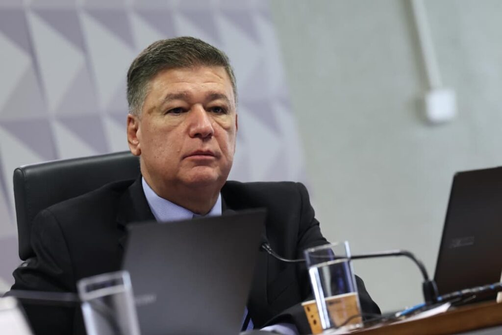 viana-quer-entregar-a-mendonca-relatorio-rejeitado-da-cpmi-do-inss