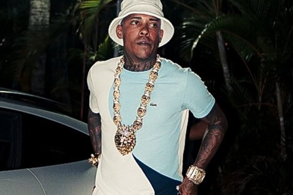 policia-civil-faz-pericia-na-casa-de-mc-poze-do-rodo-apos-assalto