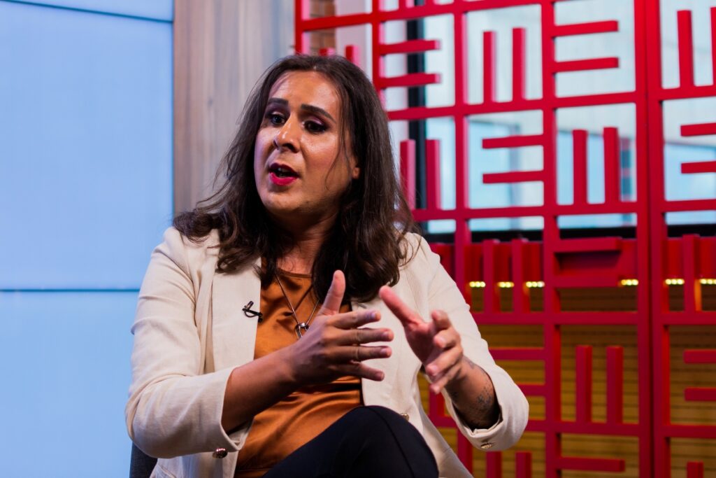 deputada-duda-salabert-anuncia-troca-de-partido