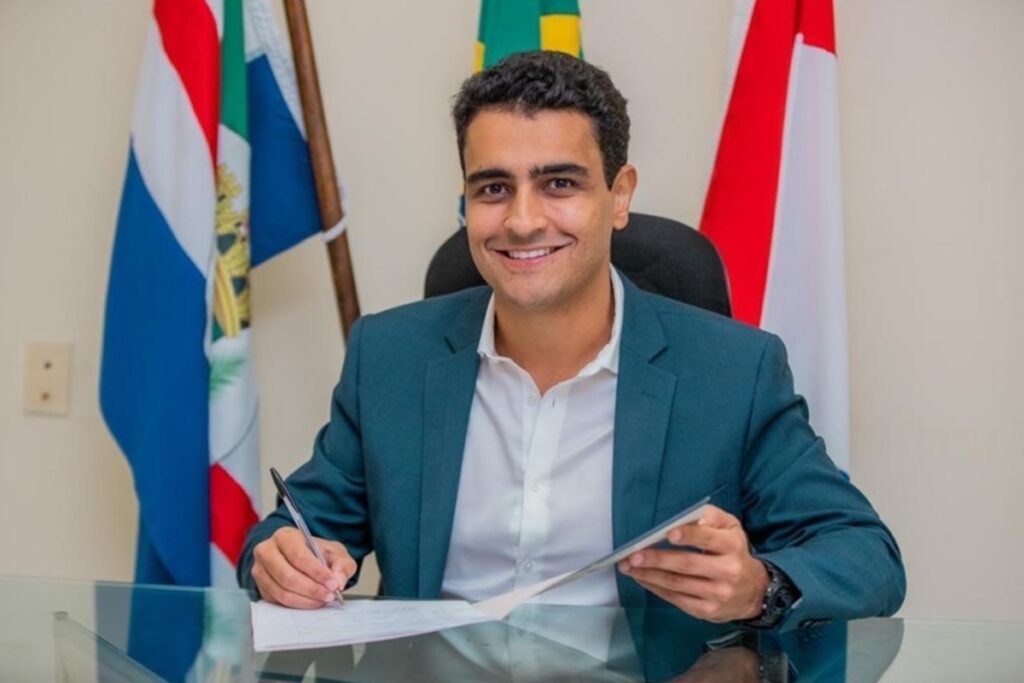 cotado-para-o-governo-de-alagoas,-jhc-deixa-o-pl-e-se-filia-ao-psdb