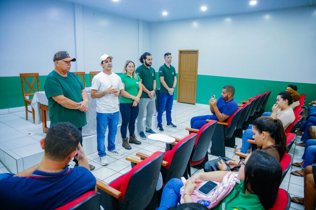 Prefeitura de Cruzeiro do Sul em parceria com a Coopercafé realiza Curso de Cooperativismo para produtores rurais