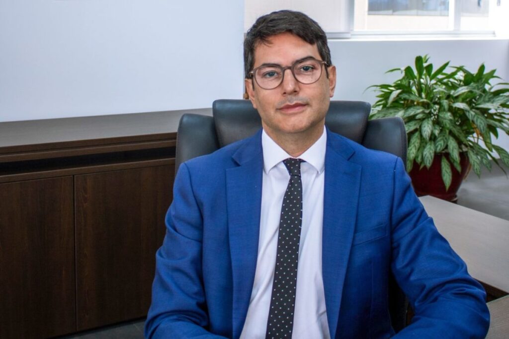 daniel-deixara-economia-do-df.-no-lugar,-entra-valdivino