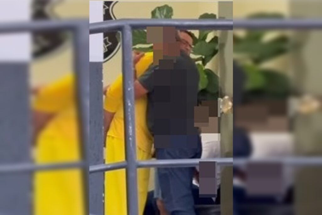 blogueiro-que-estuprou-jovens-de-igreja-recebe-apoio-dos-pais-antes-de-prisao