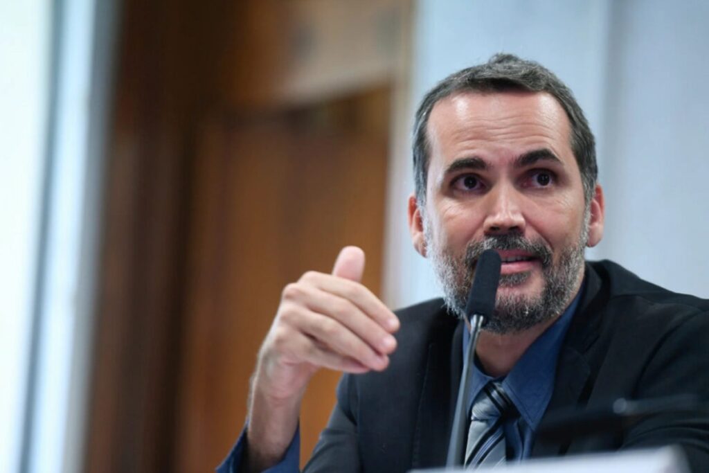 presidente-do-conselho-da-petrobras-renuncia-para-assumir-ministerio