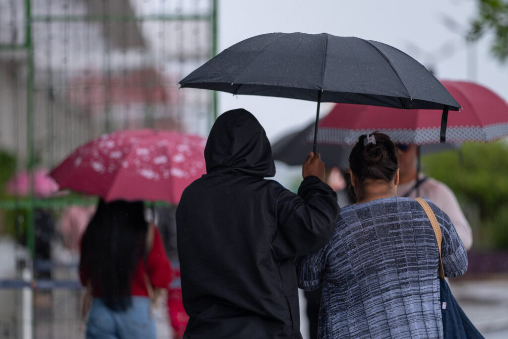 inmet-alerta-para-perigo-de-chuvas-intensas-em-18-estados.-saiba-quais