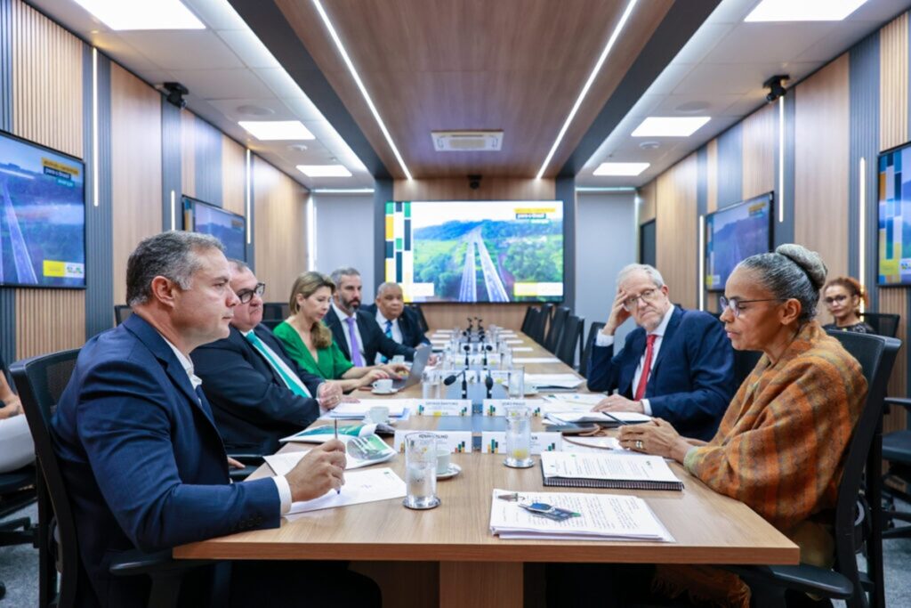 lula-oficializa-exoneracoes-de-marina-silva-e-renan-filho