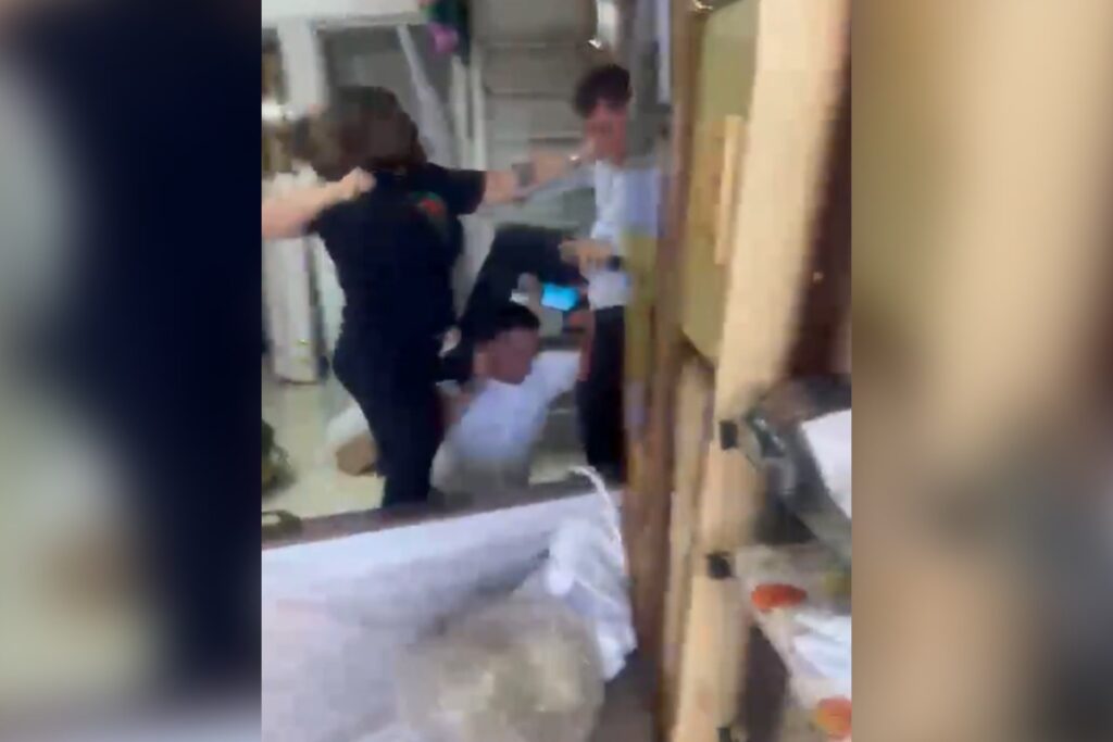 cobranca-adicional-termina-em-quebra-pau-em-funeraria-de-minas.-video