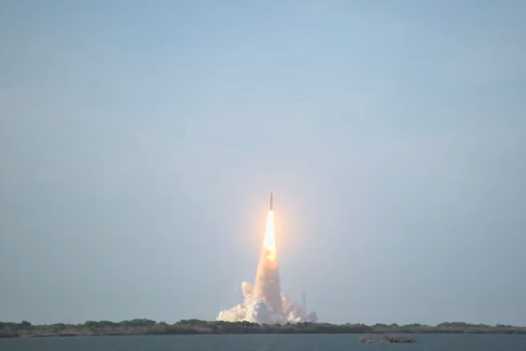 historico:-lancamento-da-artemis-ii-da-certo-e-missao-segue-para-a-lua