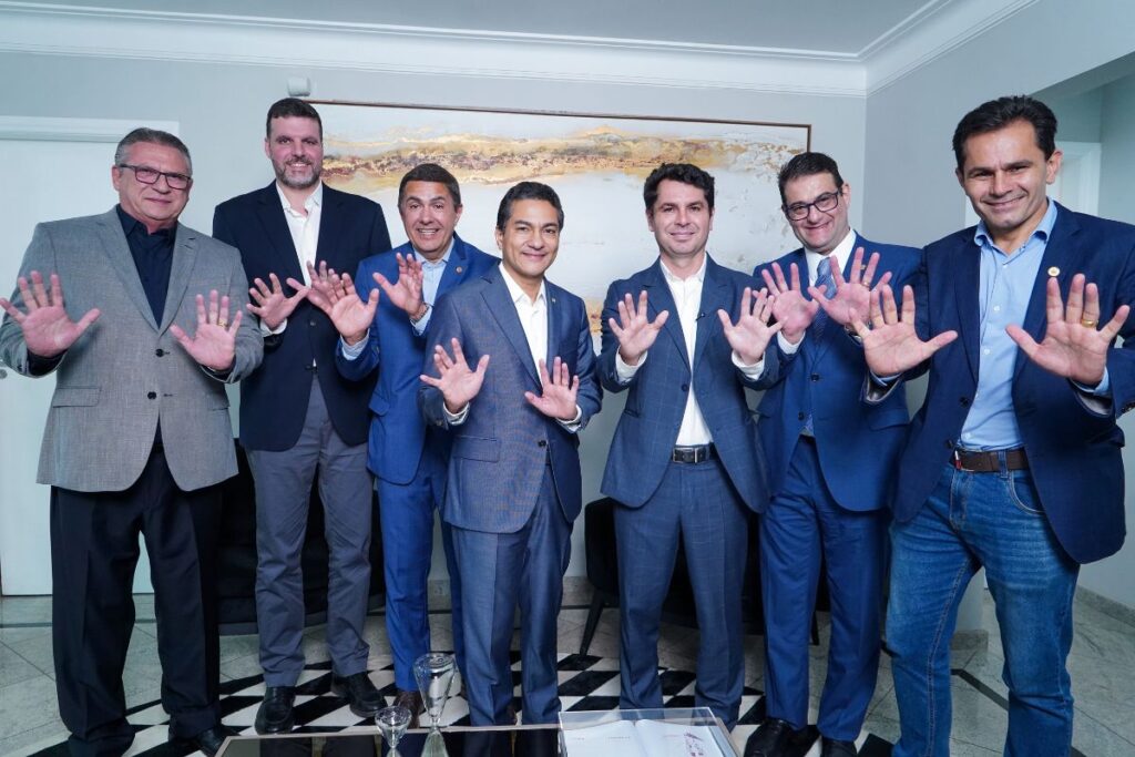 curi-se-filia-ao-republicanos-de-olho-na-disputa-ao-governo-do-parana