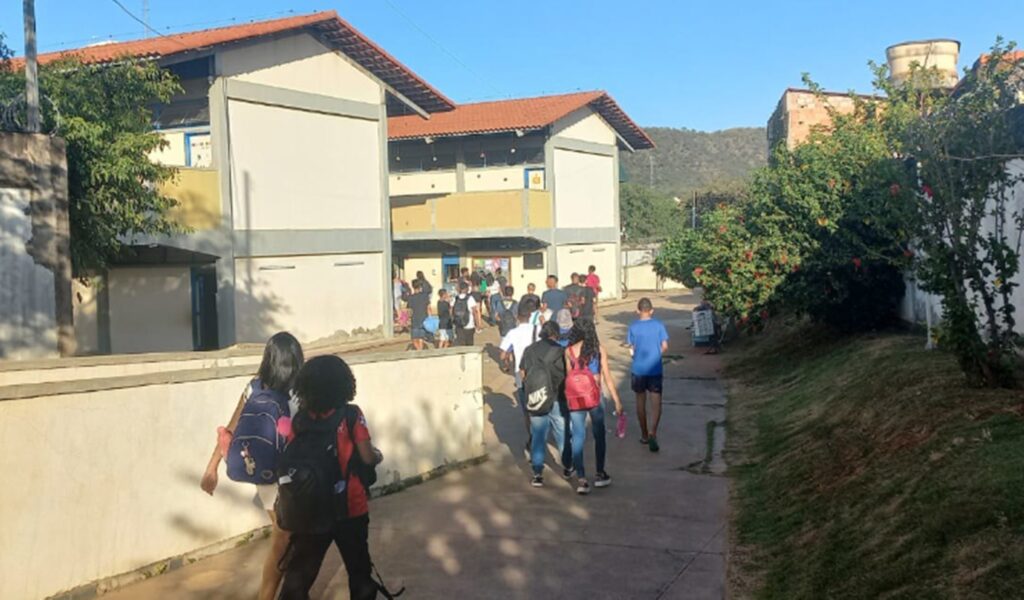 entenda-modelo-de-gestao-privada-em-95-escolas-publicas-de-minas