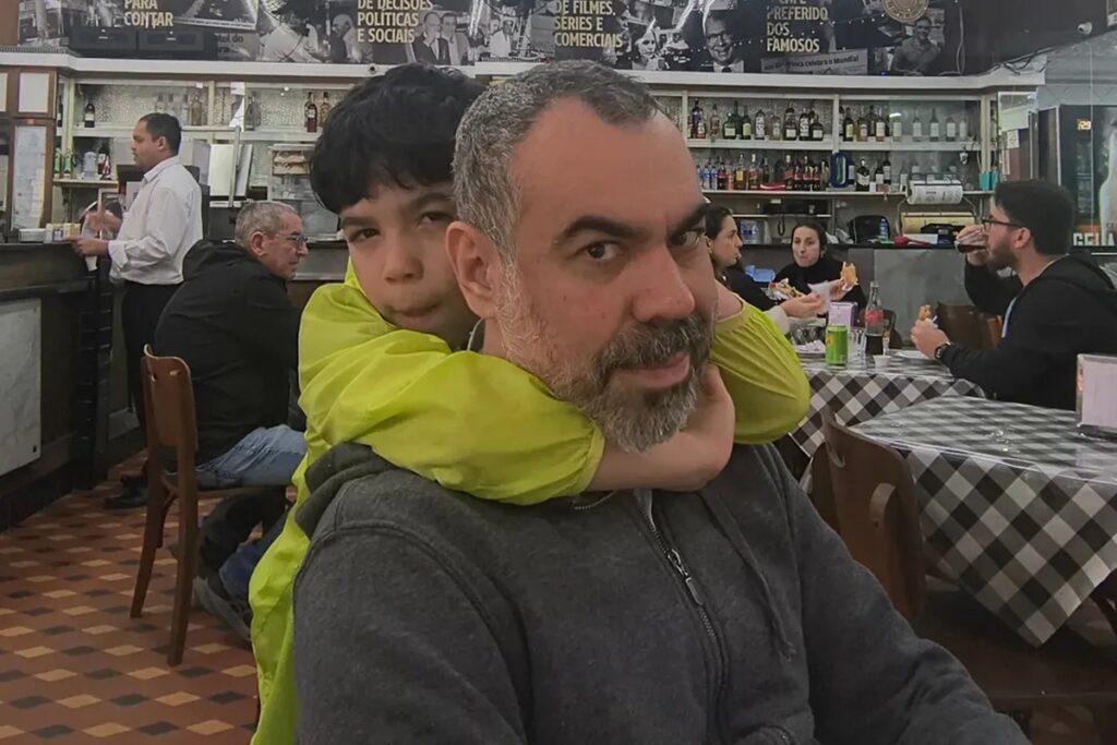 humorista-desabafa-apos-morte-do-filho:-“ato-quase-impossivel”