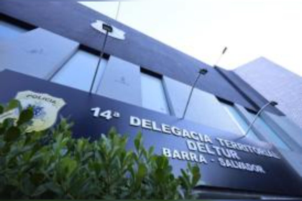 mulher-e-presa-por-extorquir-turistas-com-“rezas”-no-pelourinho