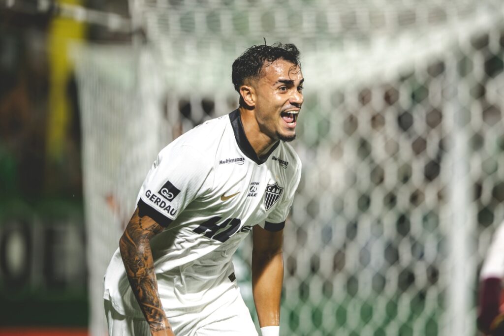 brasileirao:-com-3-gols-no-1o-tempo,-atletico-mg-vence-a-chapecoense