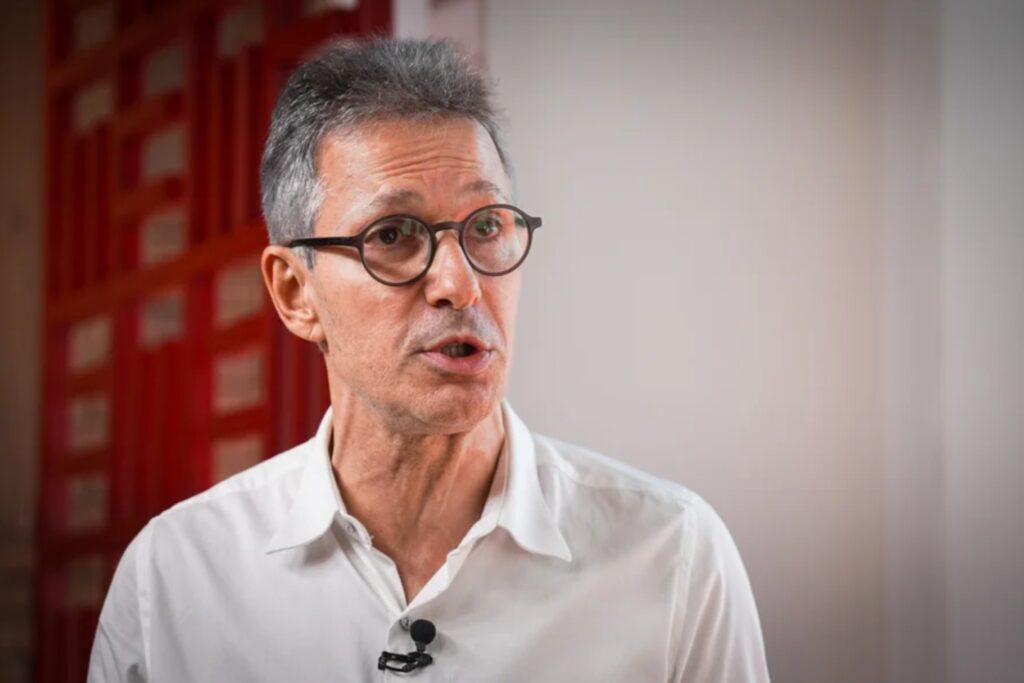 porque-romeu-zema,-ex-governador-de-minas-gerais,-anda-tao-calado